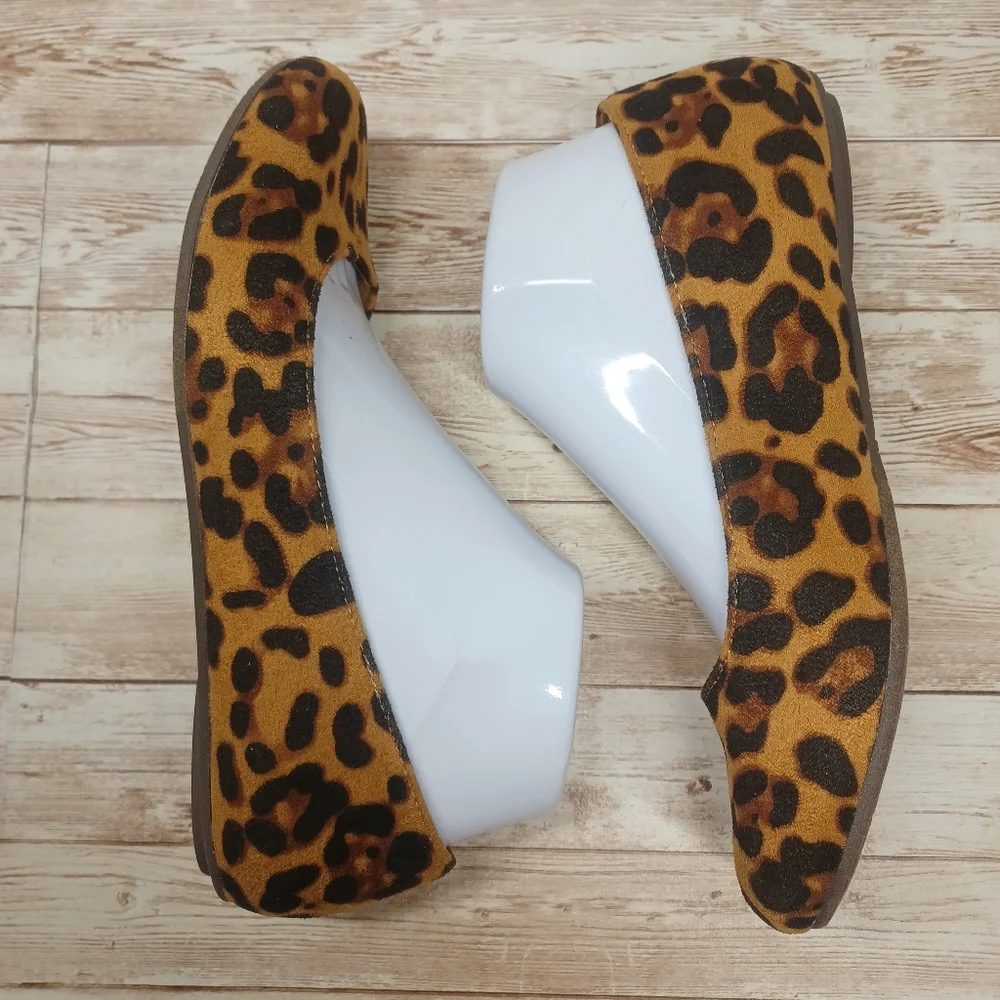 Pierre Dumas Leopard / Cheetah Print Flat Ballet Slipper Shoes Size 7 Tan Black